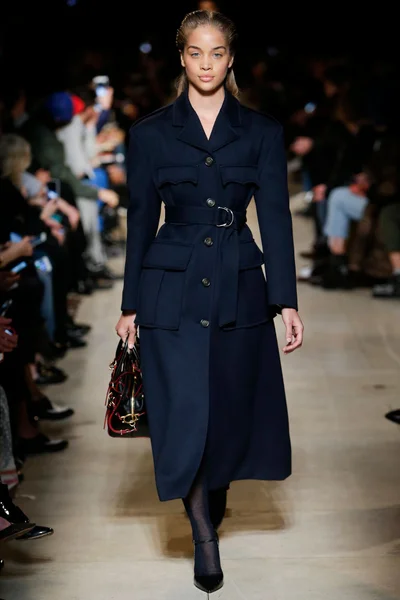 Look 13